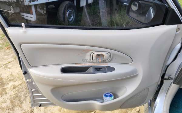 DAIHATSU XENIA
