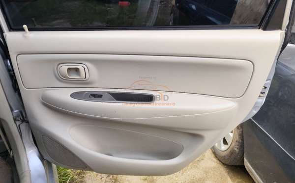 DAIHATSU XENIA