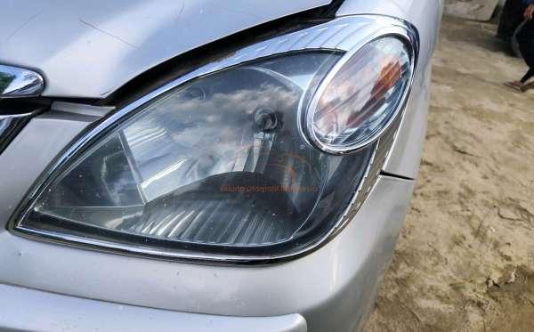 DAIHATSU XENIA