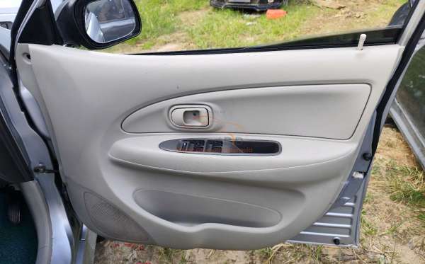 DAIHATSU XENIA