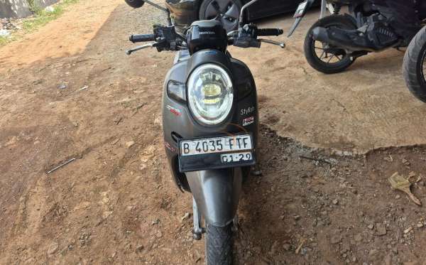 HONDA SCOOPY eSP STYLISH