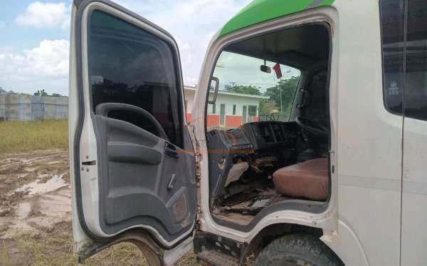 ISUZU NMR