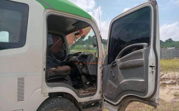 ISUZU NMR