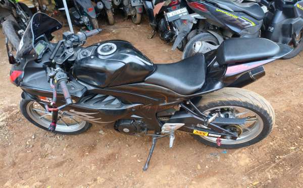 SUZUKI GSX R 150