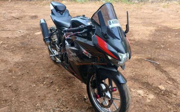 SUZUKI GSX R 150