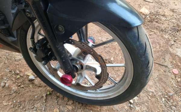 SUZUKI GSX R 150