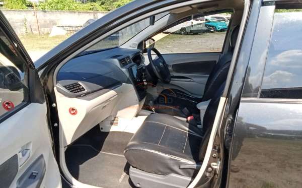 TOYOTA  AVANZA  1.3 G
