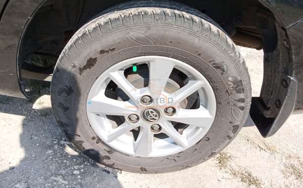 TOYOTA  AVANZA  1.3 G