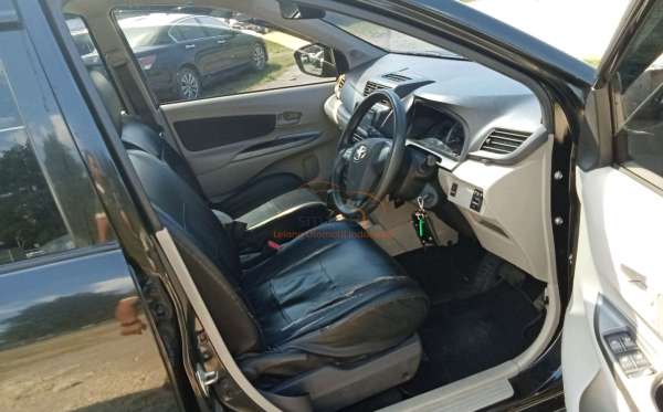TOYOTA  AVANZA  1.3 G