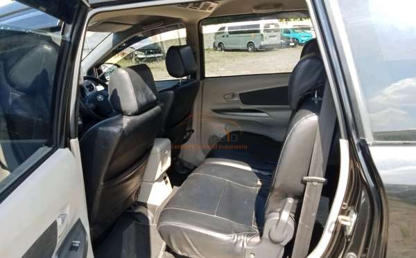 TOYOTA  AVANZA  1.3 G