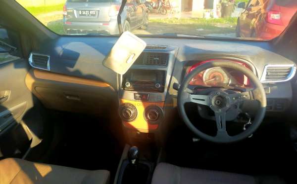 TOYOTA  AVANZA  1.3 G