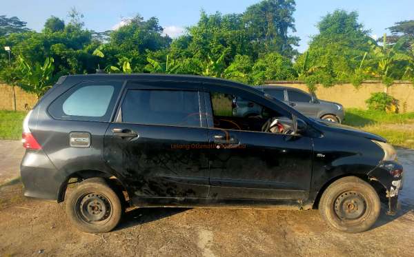 TOYOTA  AVANZA  1.3 G