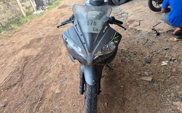 YAMAHA YZF R15