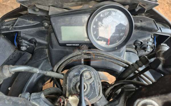 YAMAHA YZF R15