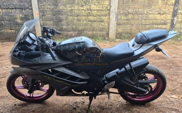 YAMAHA YZF R15