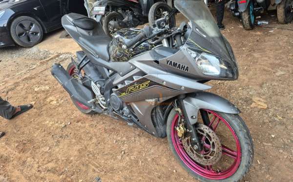 YAMAHA YZF R15
