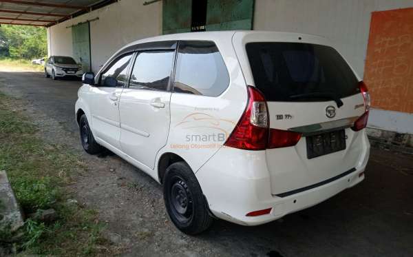 DAIHATSU XENIA