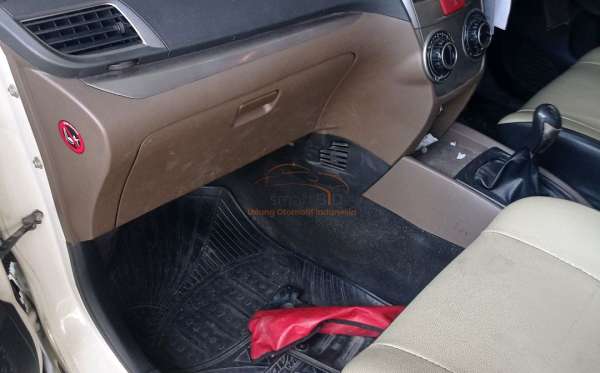 DAIHATSU XENIA