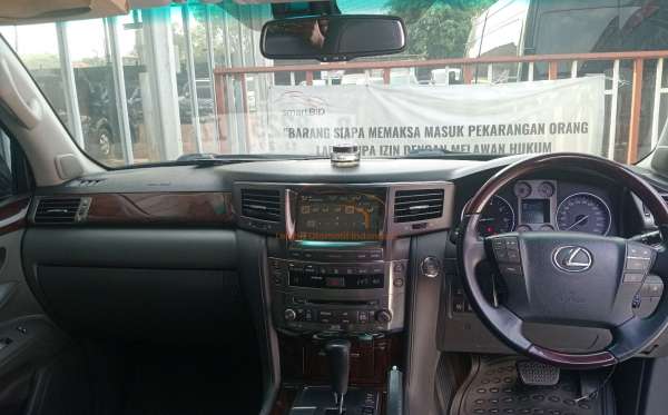 LEXUS LEXUS LX 570