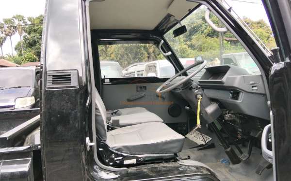 MITSUBISHI L 300