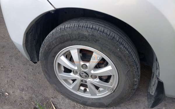 TOYOTA AVANZA