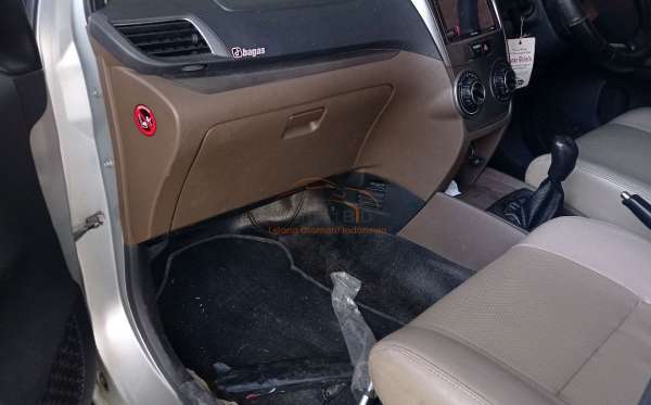 TOYOTA AVANZA