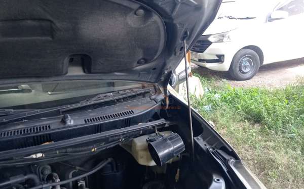TOYOTA AVANZA
