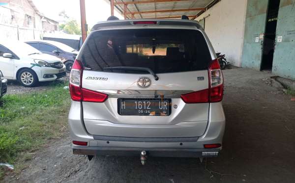 TOYOTA AVANZA