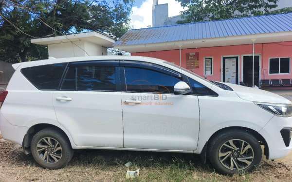TOYOTA INNOVA 2.4 G