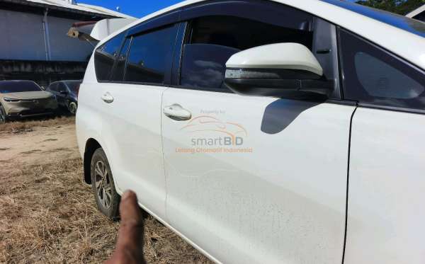 TOYOTA INNOVA 2.4 G