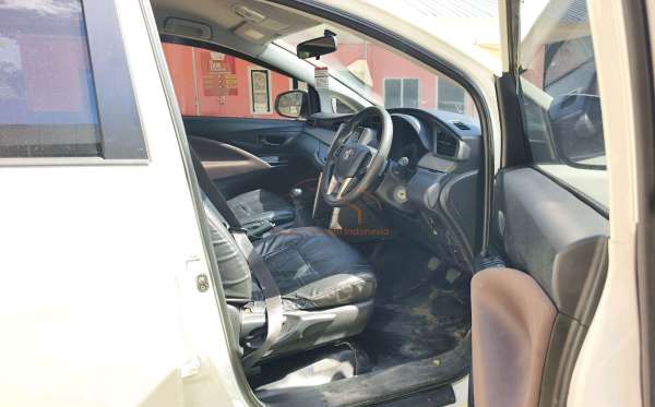 TOYOTA INNOVA 2.4 G