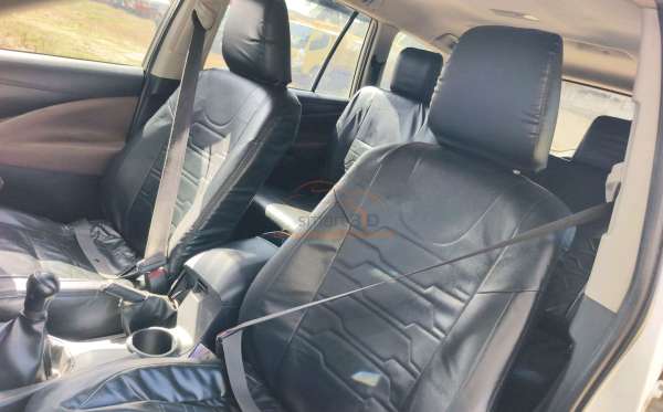 TOYOTA INNOVA 2.4 G