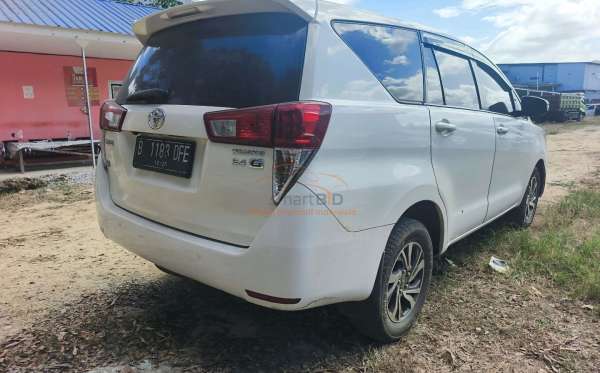 TOYOTA INNOVA 2.4 G