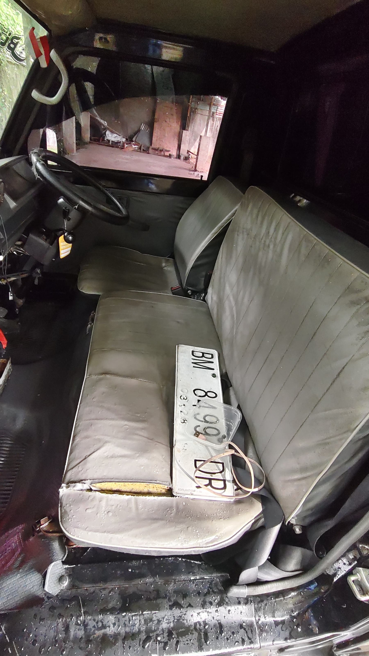 MITSUBISHI L 300