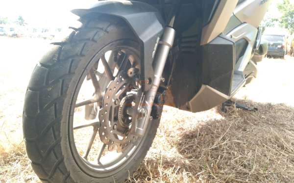 HONDA  ADV