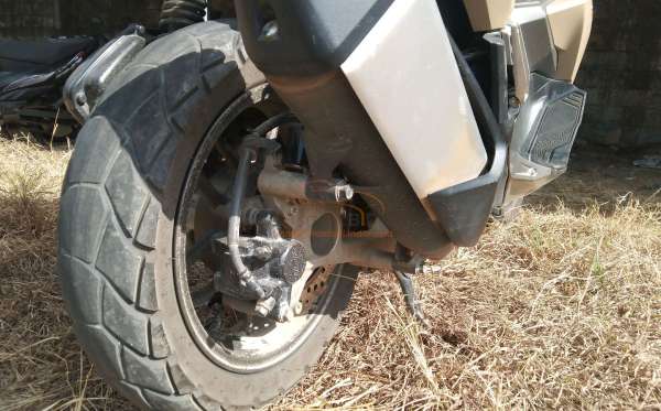 HONDA  ADV