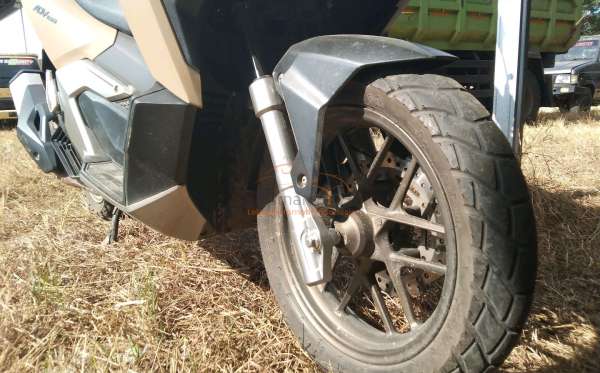 HONDA  ADV