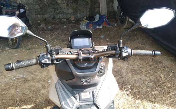 HONDA  ADV