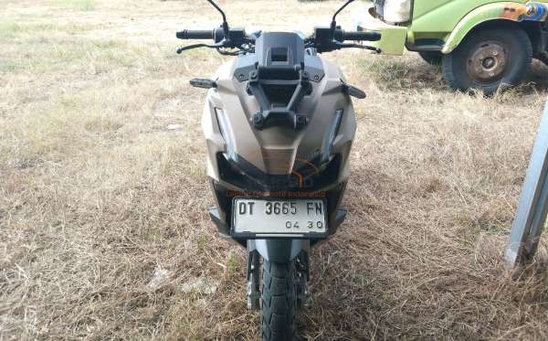 HONDA  ADV