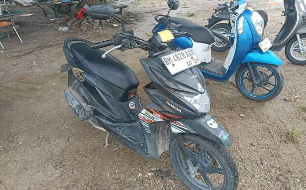HONDA BEAT STREET CBS