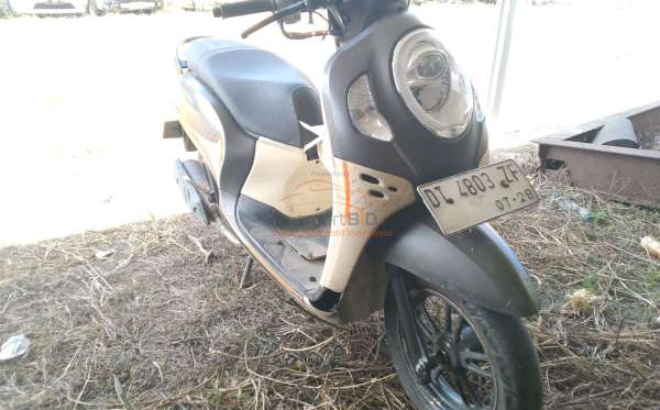 HONDA  SCOOPY