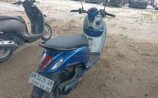 HONDA SCOOPY CW