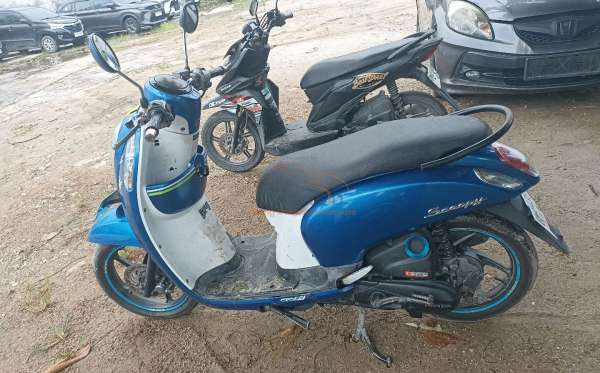 HONDA SCOOPY CW