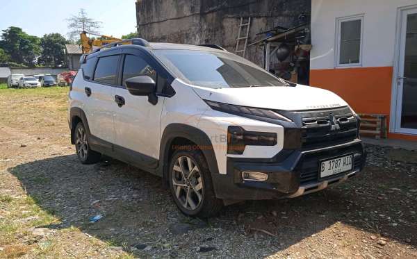 MITSUBISHI  XPANDER  CROSS 1.5L PLUS