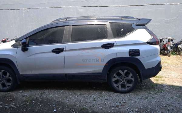 MITSUBISHI  XPANDER  CROSS 1.5L PLUS