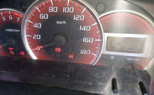 TOYOTA AVANZA