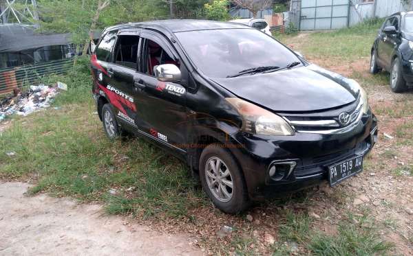 TOYOTA AVANZA