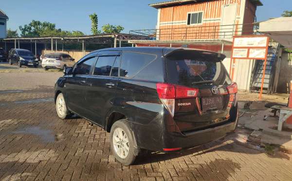 TOYOTA  INNOVA  2.0 V