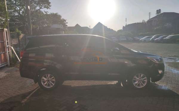 TOYOTA  INNOVA  2.0 V