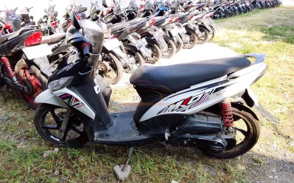 YAMAHA MIO J